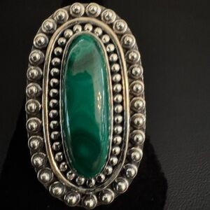 Elegant sterling Silver and‎ Green malachite statement Ring